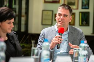 Digital Skills and Critical Platform Use in the GenAI Era- 15